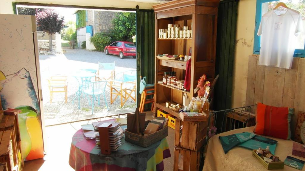 Chambres D'Hotes Domaine De Compostelle Casteide-Candau Exterior foto