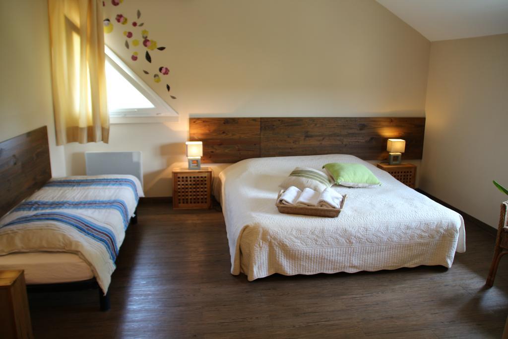 Chambres D'Hotes Domaine De Compostelle Casteide-Candau Exterior foto